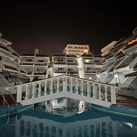 Con Piscina En Playa De Americas Appartement