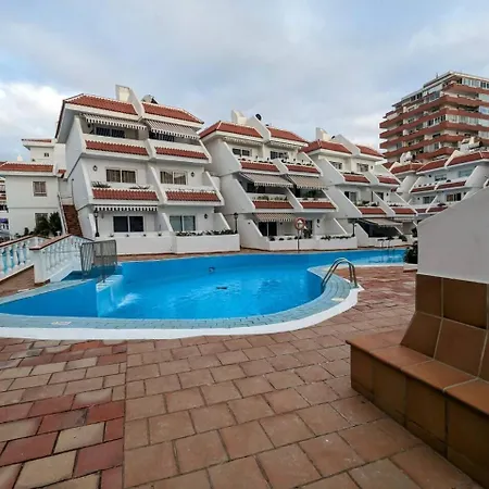 Piscina, Playa Y Ocio En Playa De Americas *
